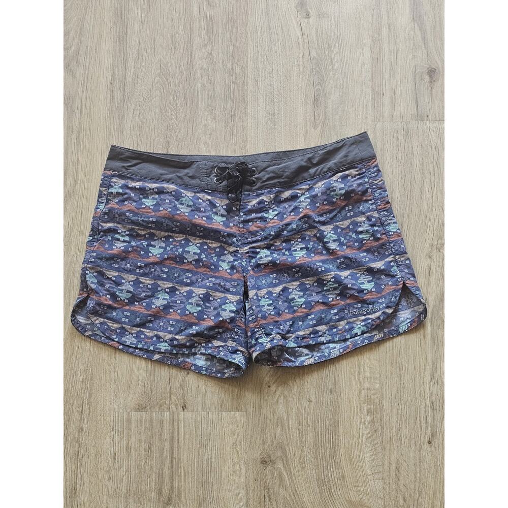 Patagonia Wavefarer Geometric Tribal Womens Swim Board Shorts Sz. 4